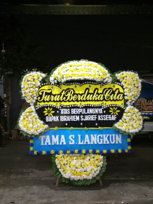 Papan Bunga Duka di Panosogan