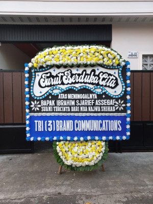 Papan Bunga Duka di Panosogan